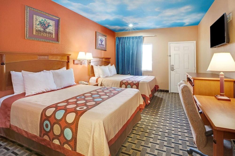 Sapphire Inn & Suites Deer Park Buitenkant foto